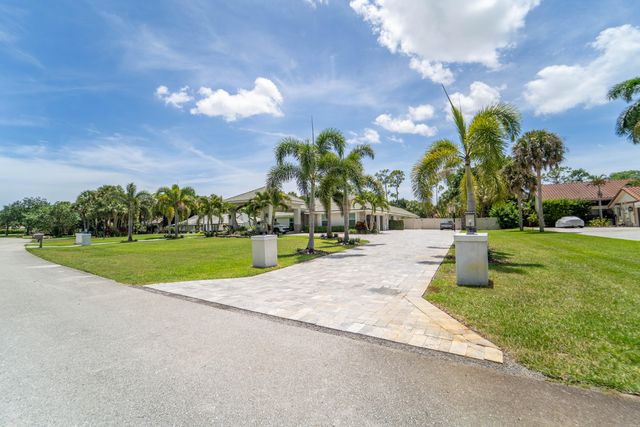 13796 Doubletree Trail, Wellington, FL 33414