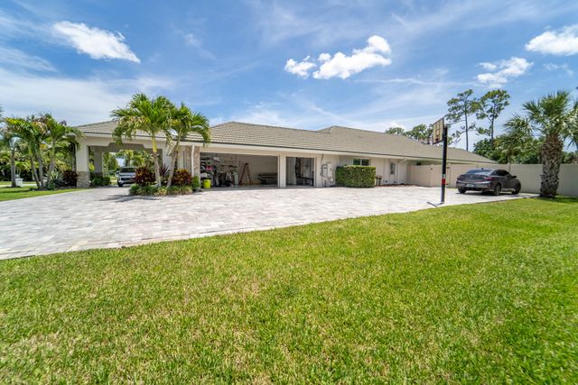13796 Doubletree Trail, Wellington, FL 33414