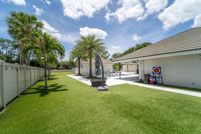 13796 Doubletree Trail, Wellington, FL 33414