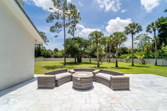 13796 Doubletree Trail, Wellington, FL 33414