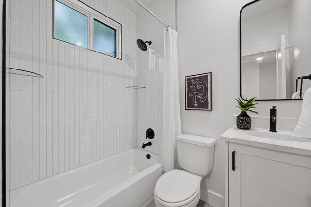 1906 Willow ST 2, Austin, TX 78702