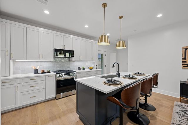 1906 Willow ST 2, Austin, TX 78702