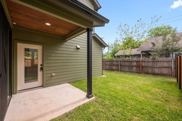 1906 Willow ST 2, Austin, TX 78702