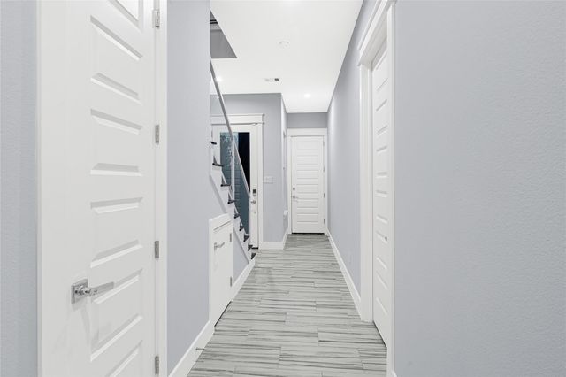 6118 Truro Street, Houston, TX 77007