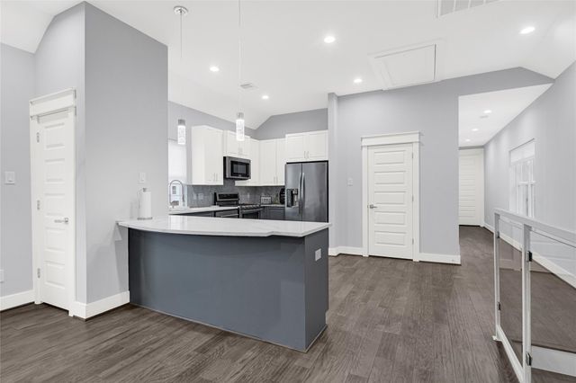 6118 Truro Street, Houston, TX 77007