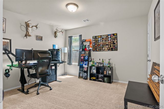 23489 S Donna Lane, Claremore, OK 74019