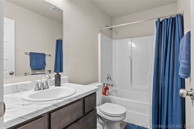 23489 S Donna Lane, Claremore, OK 74019