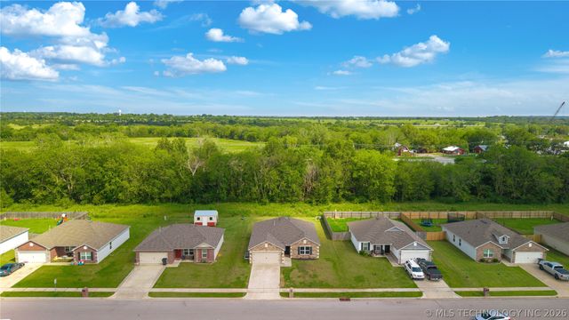 23489 S Donna Lane, Claremore, OK 74019