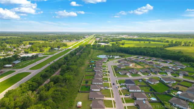 23489 S Donna Lane, Claremore, OK 74019