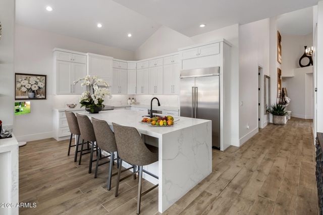 8222 E CORTEZ Drive, Scottsdale, AZ 85260