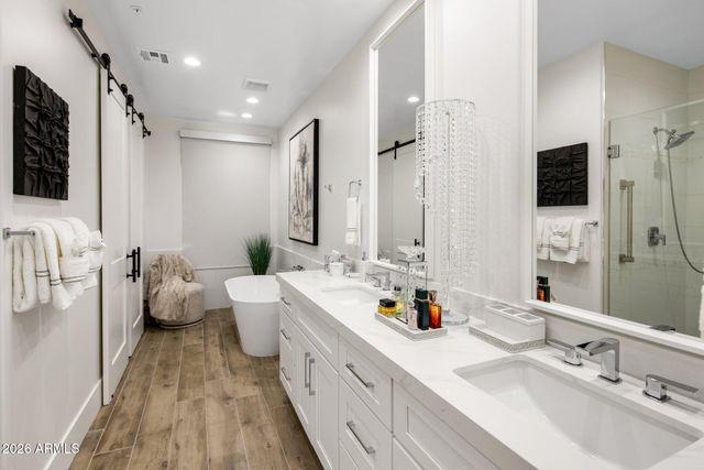 8222 E CORTEZ Drive, Scottsdale, AZ 85260