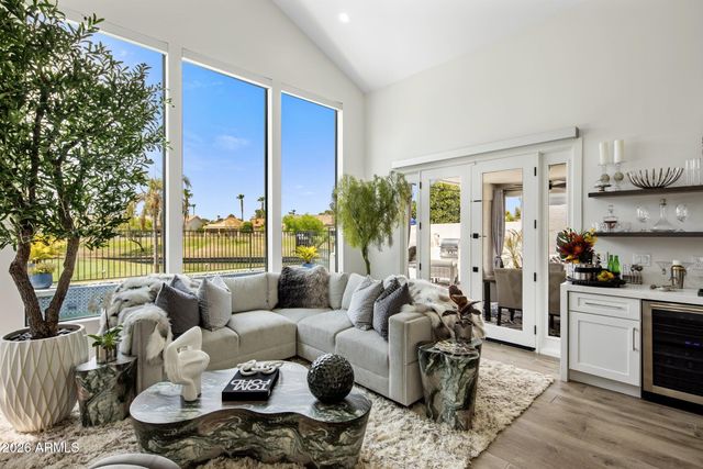 8222 E CORTEZ Drive, Scottsdale, AZ 85260
