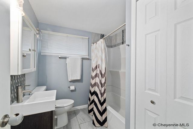 3923 MCCOMB AVE, Cheyenne, WY 82001