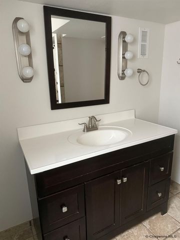 3923 MCCOMB AVE, Cheyenne, WY 82001