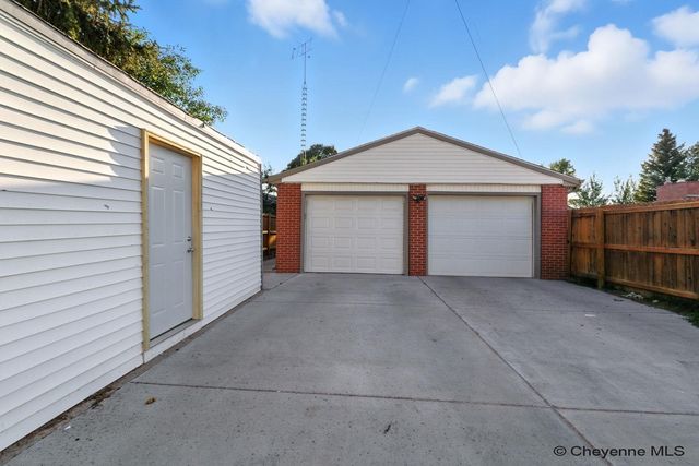 3923 MCCOMB AVE, Cheyenne, WY 82001