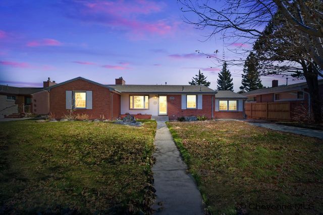 3923 MCCOMB AVE, Cheyenne, WY 82001
