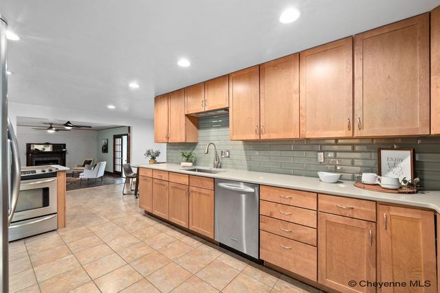 3923 MCCOMB AVE, Cheyenne, WY 82001