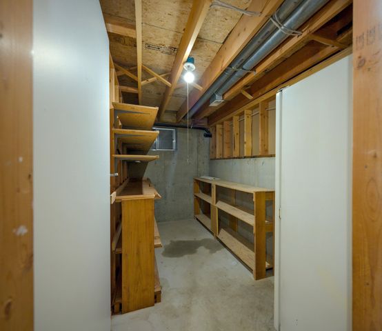 16829 N Wylie Dr, Nine Mile Falls, WA 99026
