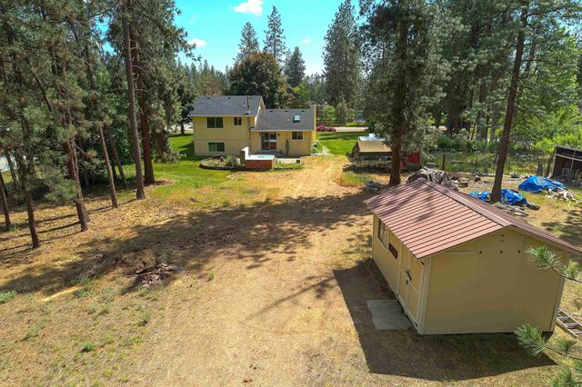 16829 N Wylie Dr, Nine Mile Falls, WA 99026