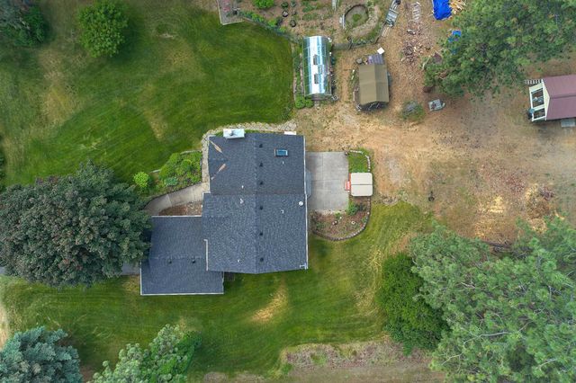 16829 N Wylie Dr, Nine Mile Falls, WA 99026