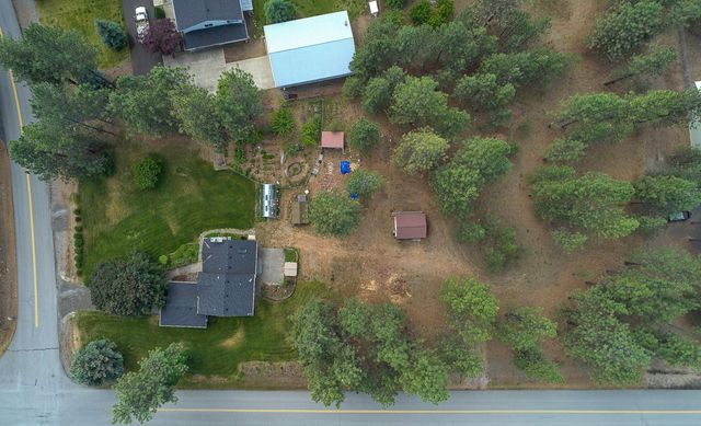 16829 N Wylie Dr, Nine Mile Falls, WA 99026