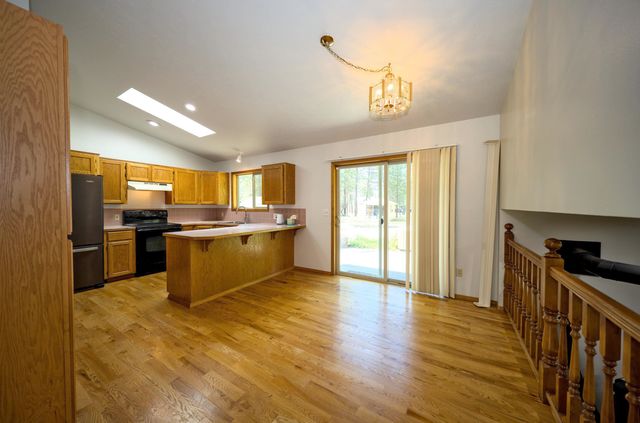 16829 N Wylie Dr, Nine Mile Falls, WA 99026