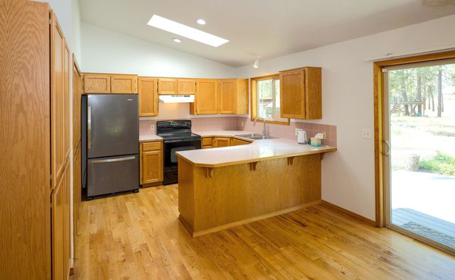 16829 N Wylie Dr, Nine Mile Falls, WA 99026