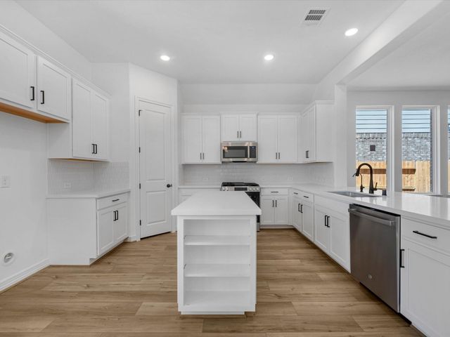 14919 Mission Avenue, Mont Belvieu, TX 77523
