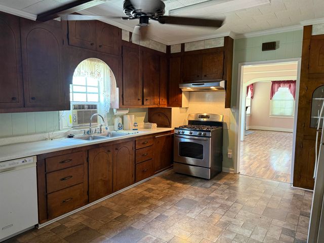906 Jackson St, Thibodaux, LA 70301