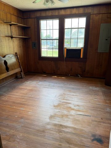 906 Jackson St, Thibodaux, LA 70301