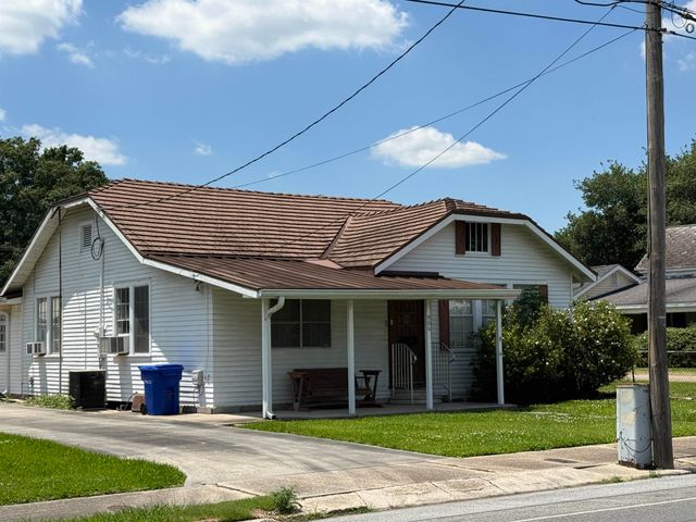 906 Jackson St, Thibodaux, LA 70301