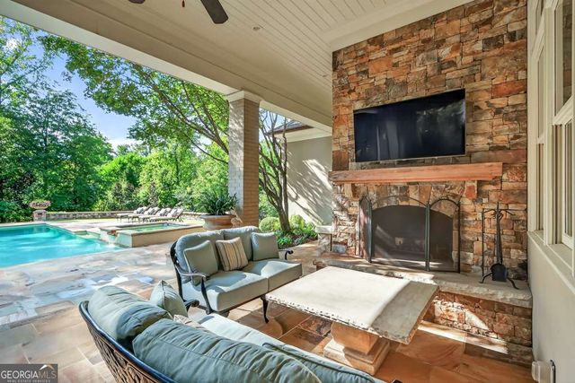 2954 Ridgewood Road NW, Atlanta, GA 30327