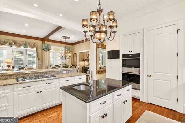 2954 Ridgewood Road NW, Atlanta, GA 30327