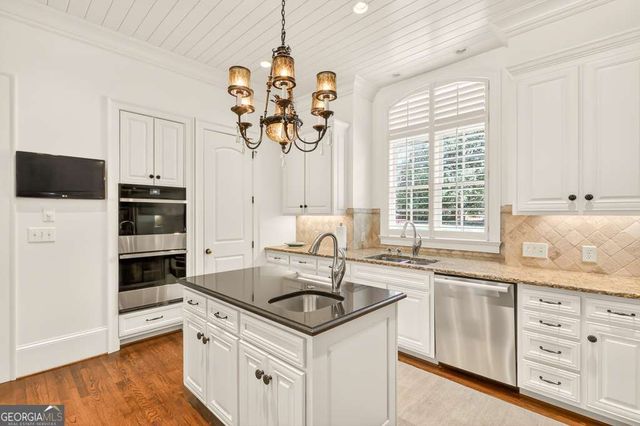 2954 Ridgewood Road NW, Atlanta, GA 30327