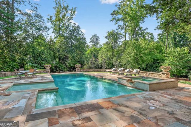 2954 Ridgewood Road NW, Atlanta, GA 30327