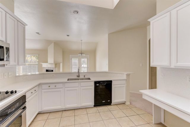 4905 Summer Oaks Lane, Fort Worth, TX 76123