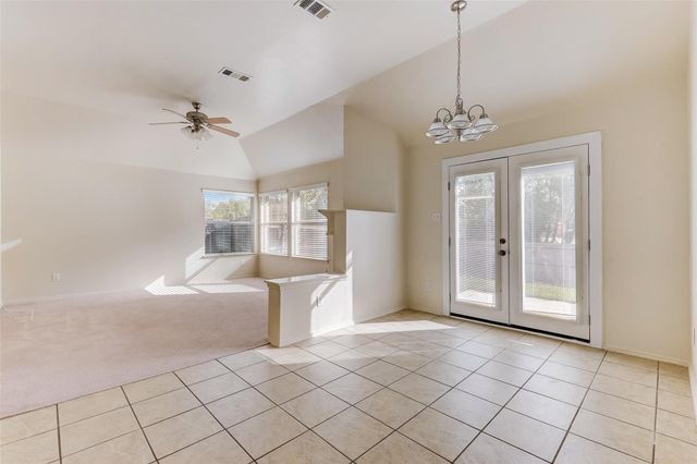 4905 Summer Oaks Lane, Fort Worth, TX 76123