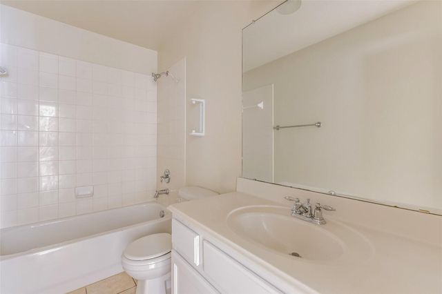 4905 Summer Oaks Lane, Fort Worth, TX 76123