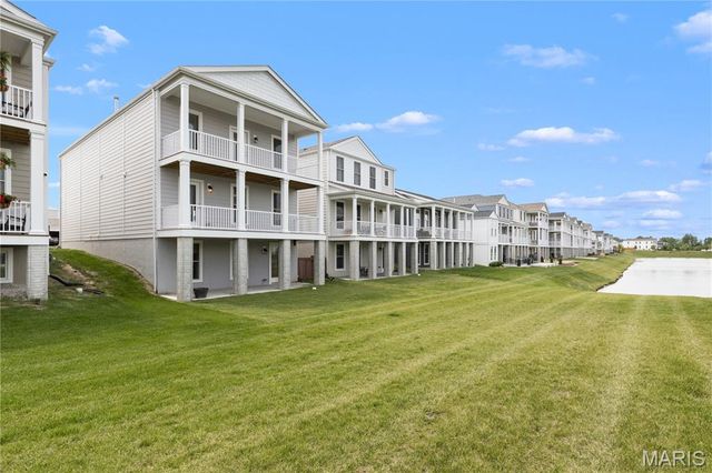 1108 Dyess Way, St Charles, MO 63301