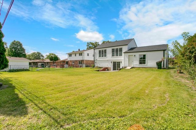 1013 Damico Drive, Chicago Heights, IL 60411