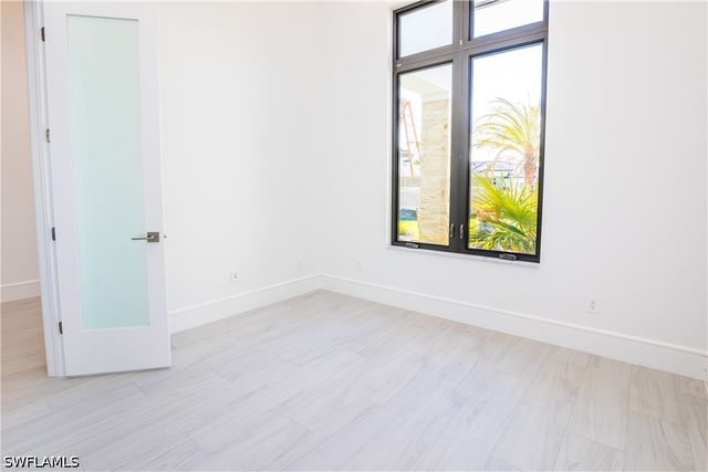 231 Legacy CT, Naples, FL 34110