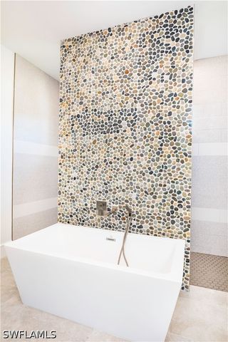 231 Legacy CT, Naples, FL 34110