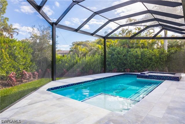 231 Legacy CT, Naples, FL 34110