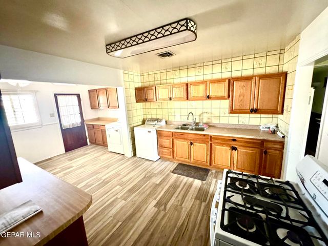 7512 KINGMAN Drive, El Paso, TX 79915