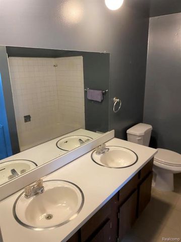 13958 Champagne Drive, Sterling Heights, MI 48312
