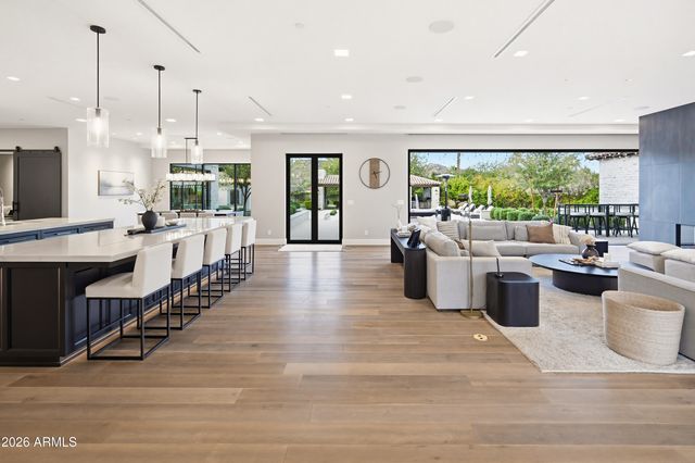 6210 E KEIM Drive, Paradise Valley, AZ 85253