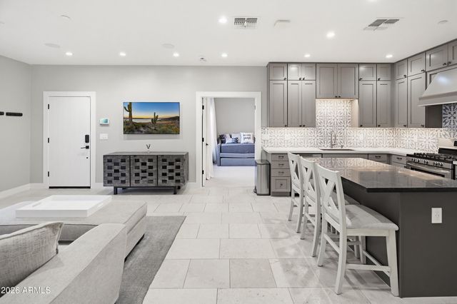 6210 E KEIM Drive, Paradise Valley, AZ 85253