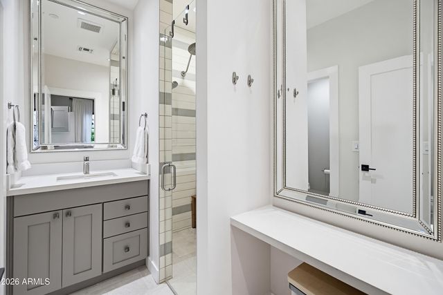 6210 E KEIM Drive, Paradise Valley, AZ 85253