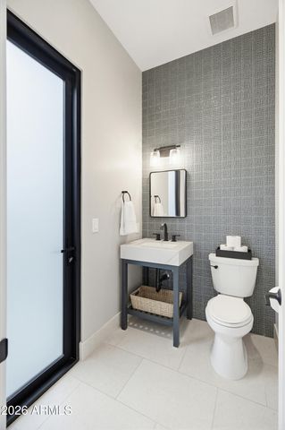 6210 E KEIM Drive, Paradise Valley, AZ 85253