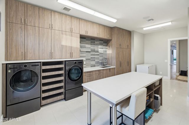 6210 E KEIM Drive, Paradise Valley, AZ 85253